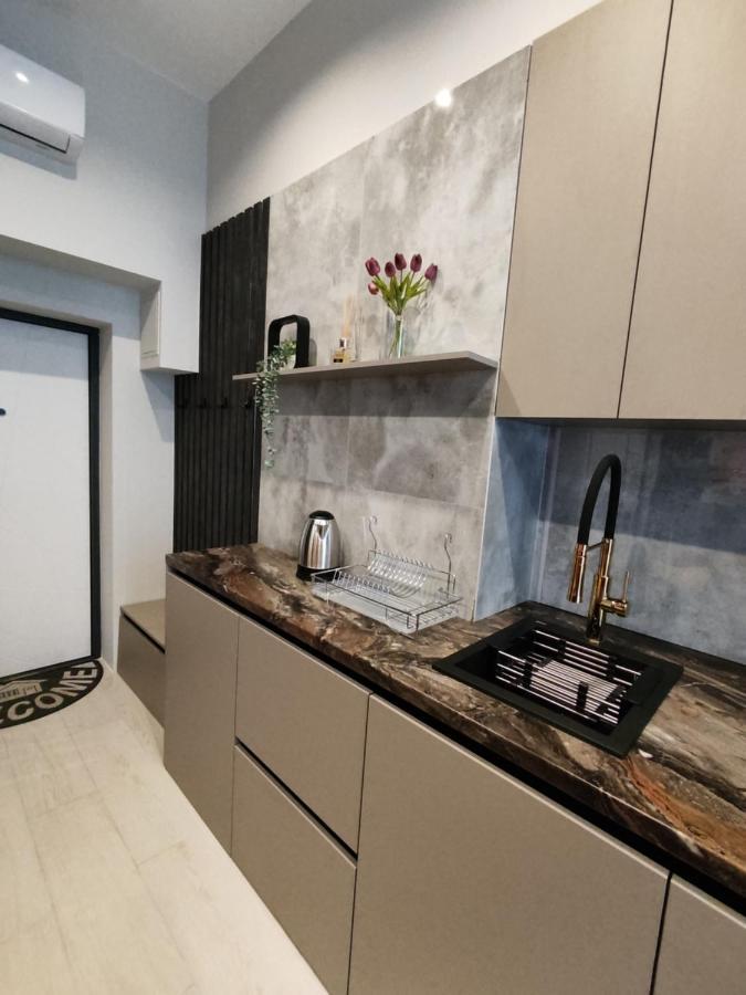 Brativ Rohatynciv 32 Lwów Zewnętrze zdjęcie